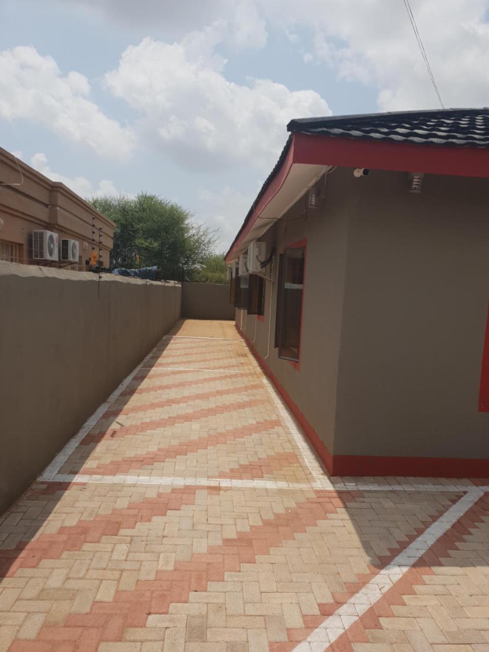 Mathlyn Guesthouse Gaborone Eksteriør bilde